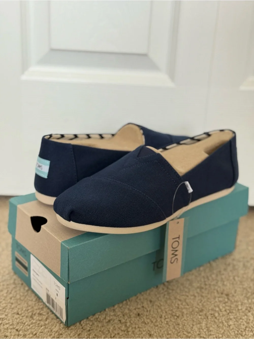 Navy Blue TOMS women’s  Classic Slip-On Canvas Shoes
